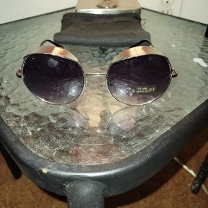 Caps style round sunglasses